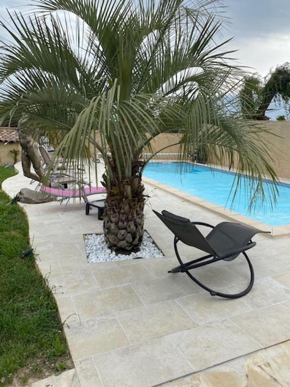 Villa Spa Piscine : Entre Mer Et Montagne Foissac  エクステリア 写真